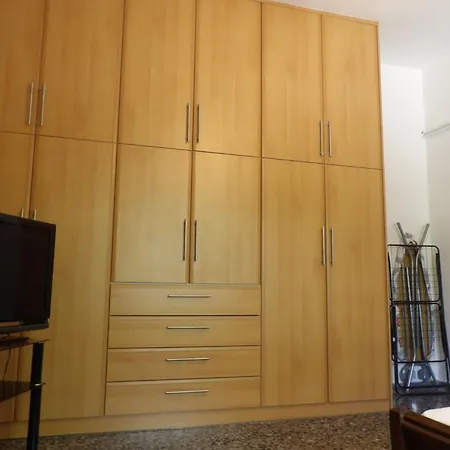 Дом отдыха Vivari's Family House