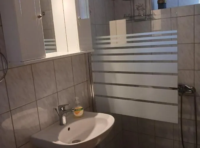 Vivari's Family House Дом отдыха