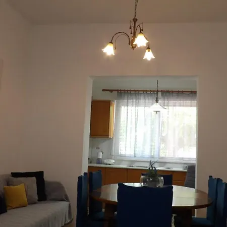Vivari's Family House