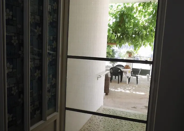 Vivari's Family House